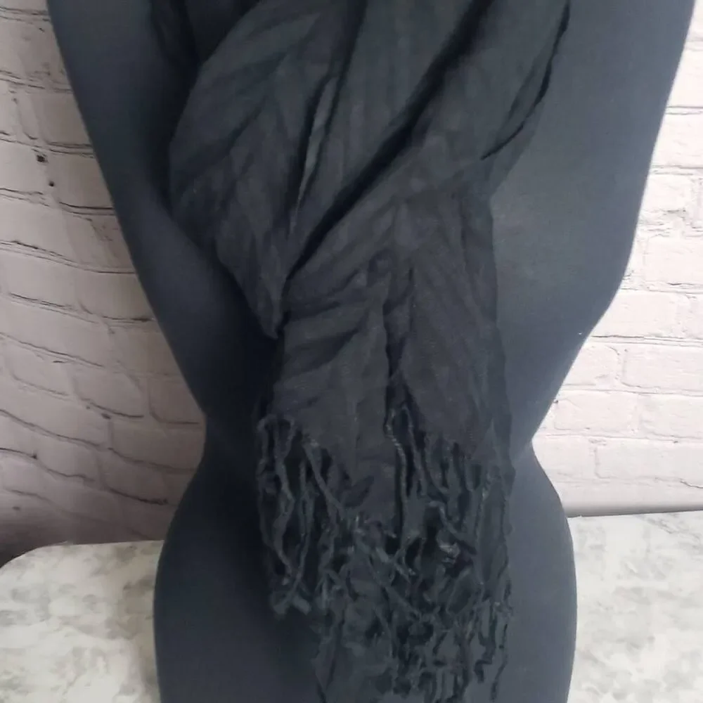 Liz Claiborne Black Scarf